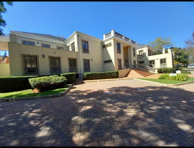 702M² OFFICE TO LET IN BRYANSTON